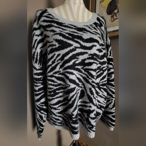 BRAND NEW W/ Tags Lee Womens Size 2X Animal Zebra Tiger Print Black Grey Sweater